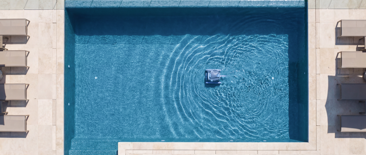 How to Maintain a Saltwater Pool vs. Chlorine Pool with Robotic Cleaner in Australia