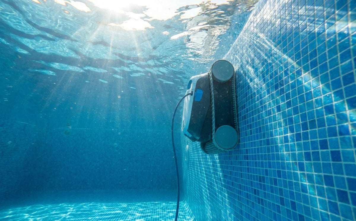 Pool Cleaning Troubleshooting Guide: Causes, Fixes and the Right Tools