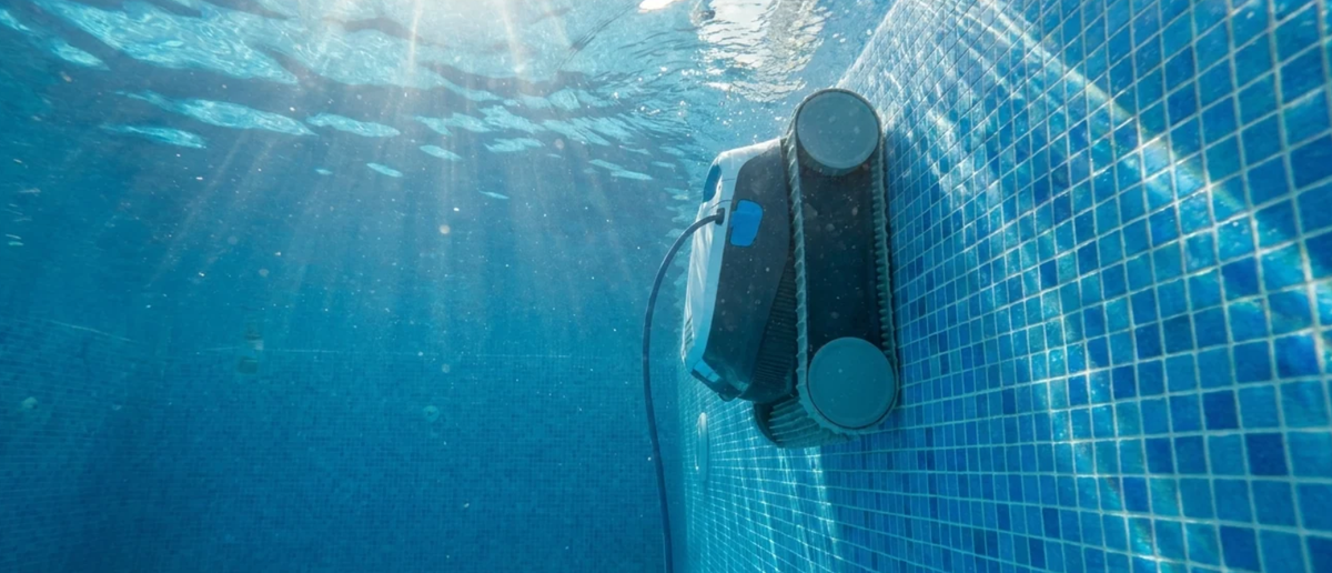 Why Does My Robotic Pool Cleaner Get Stuck?