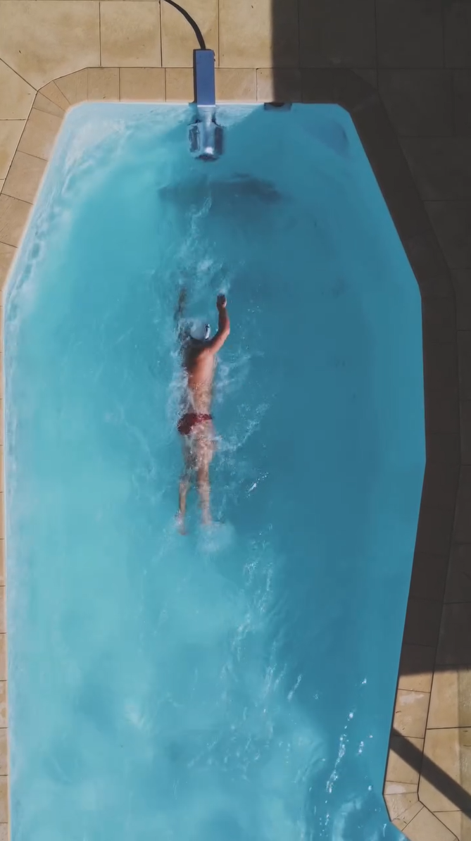 andy.swimming