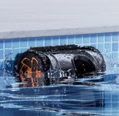 Smart 3D path planning technology of the iGarden robotic pool cleaner